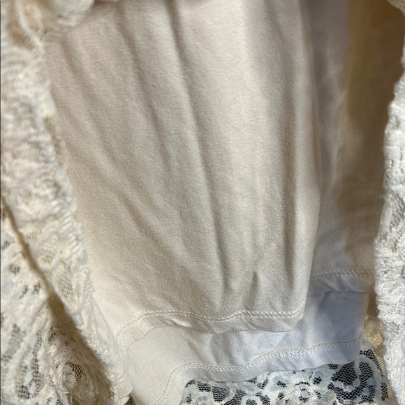 Torrid Cream Lace Skirt - Picture 4 of 8